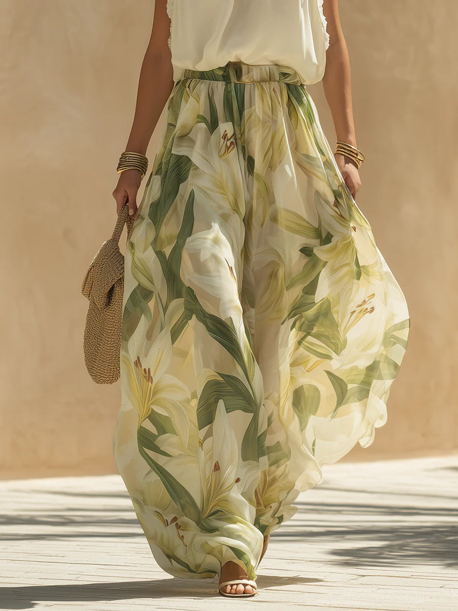 Urlaubs-Set mit ärmellosem Volant-Chiffontop und Hose mit Lilienmuster