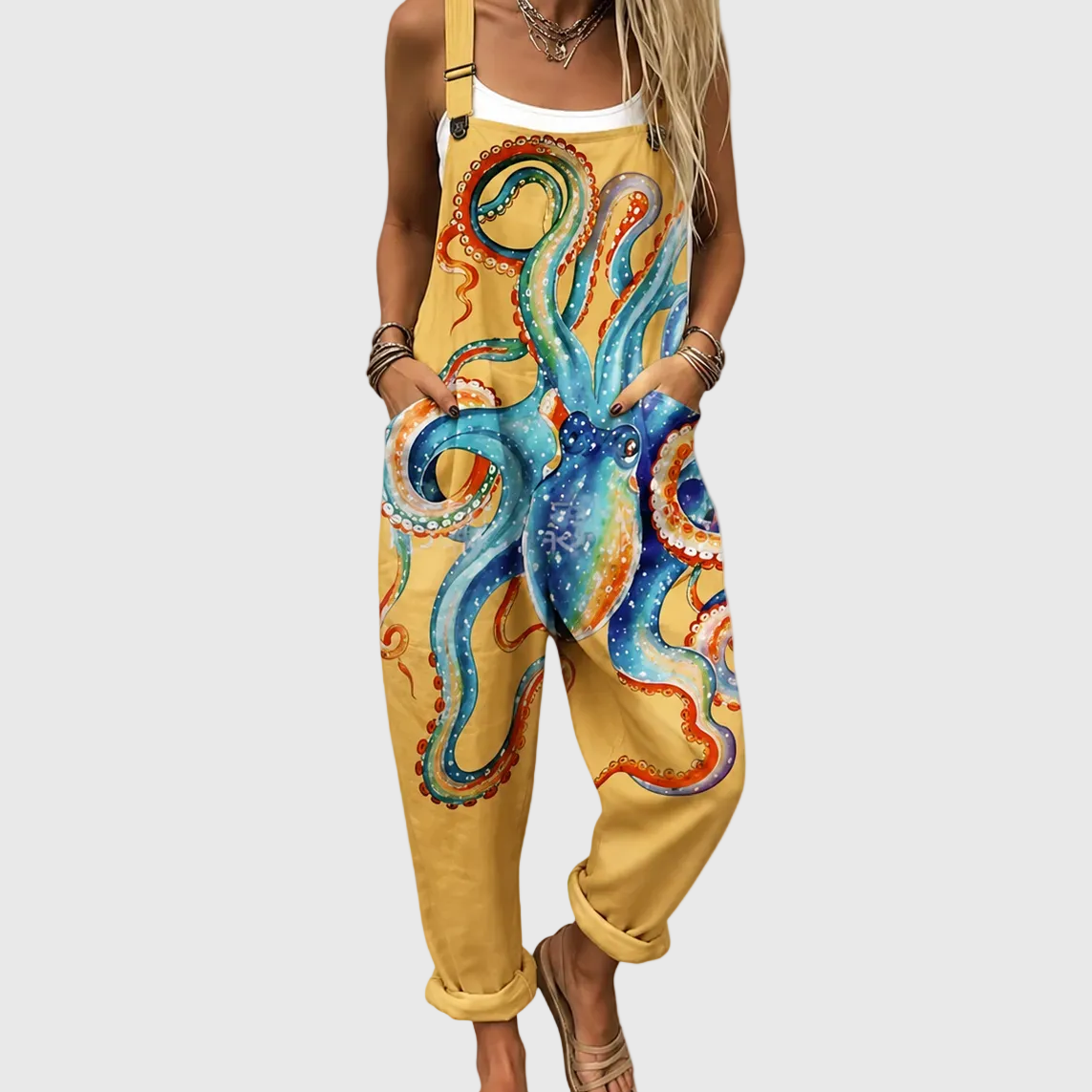 Entspannte Latzhose mit Meeres-Oktopus-Muster
