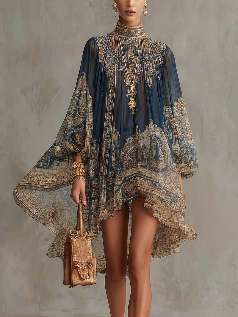 Marineblaues Chiffon-Minikleid mit hohem Kragen, Barockmuster und asymmetrischem Saum
